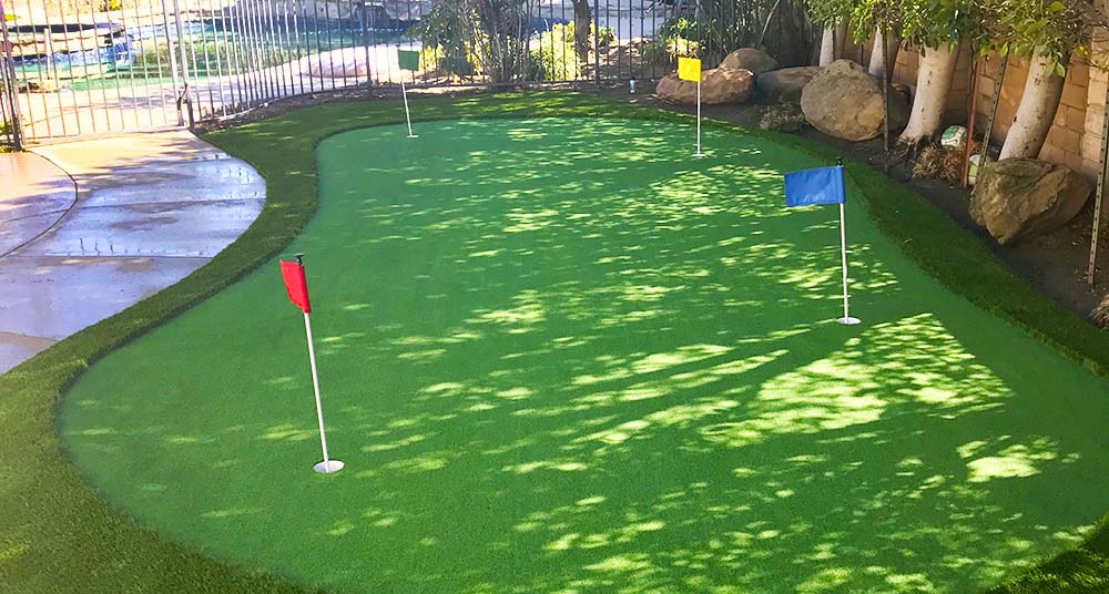 Outdoor Golf Putting Green