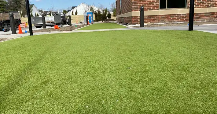commercial synthetic lawn turf in front of business